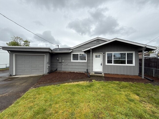 Photo - 2236 Hoyt St SE