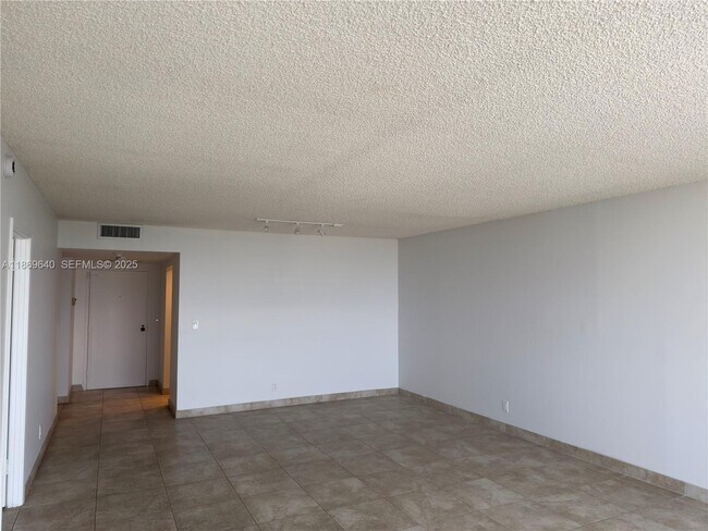 Photo - 2500 Parkview Dr