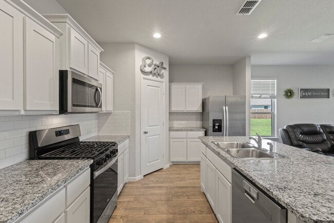 Photo - 5405 N Wind Ln