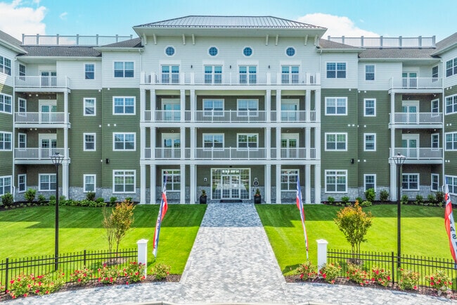 Entrance - Greenview Estate House
