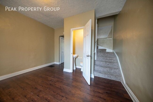 Photo - 424 E Mithoff St