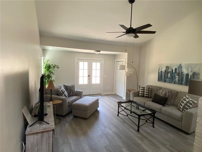 Building Photo - 1608 Willie Dr Rental