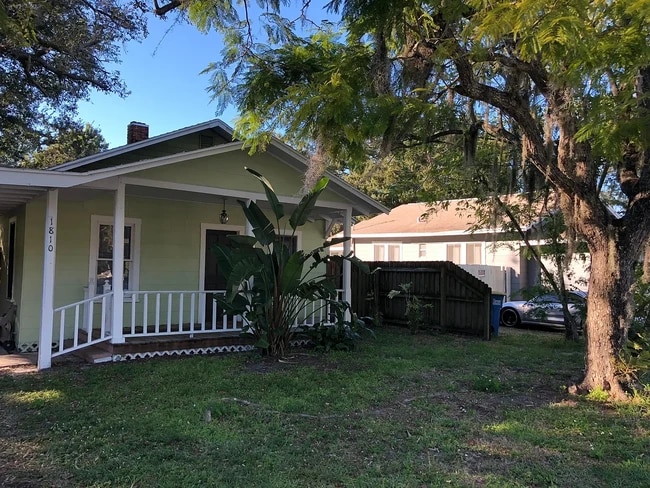 Building Photo - 1810 Douglas Ave Rental