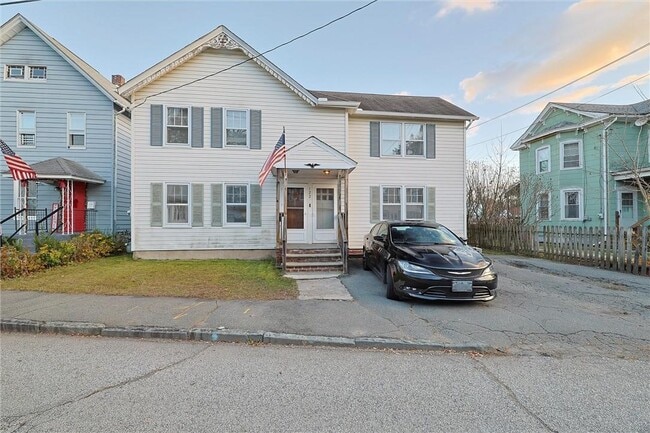 Photo - 122 W Main St Townhome