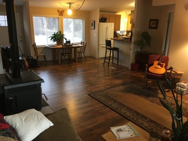 Building Photo - 3599 Cemetery Rd