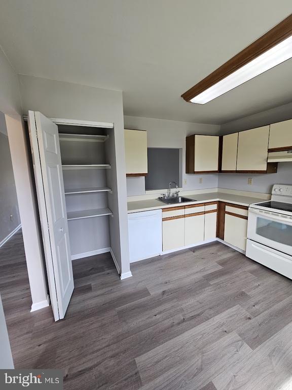 Photo - 33 Fieldstone Ct