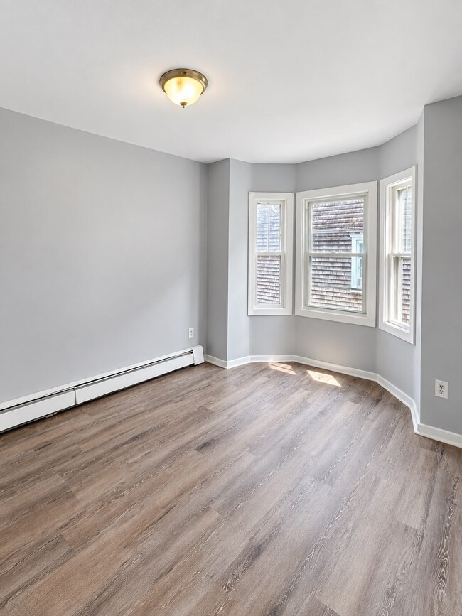 26 Sycamore St Unit 1S