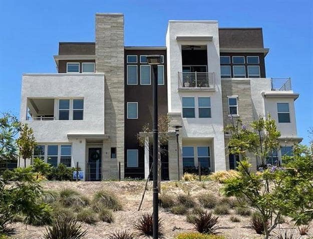 Building Photo - 2048 Foxtrot Lp