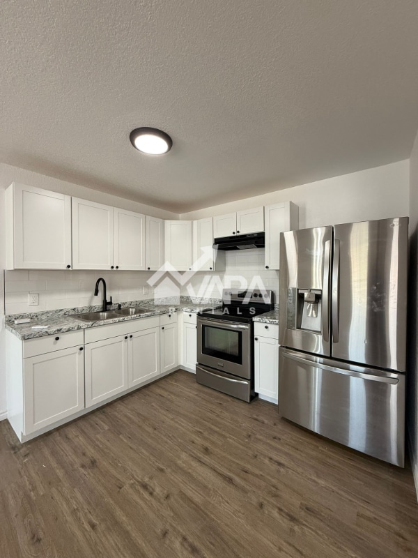 Photo - 5014 Benham Dr