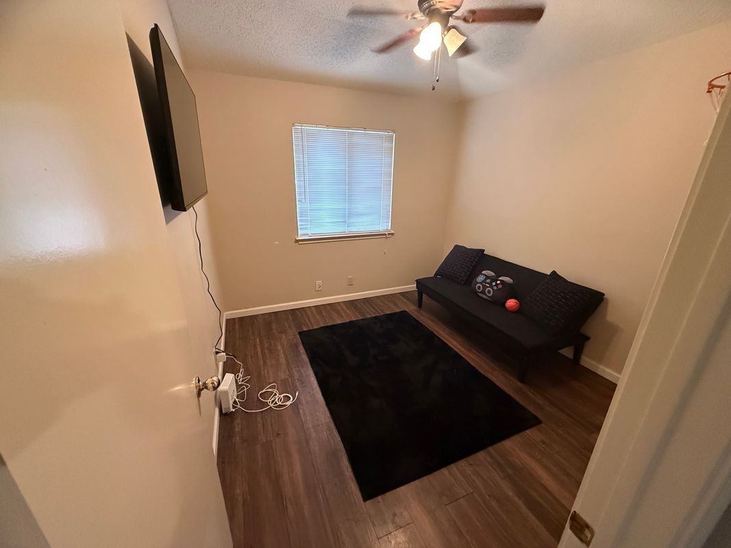 Photo - 3211 Stoney Grove