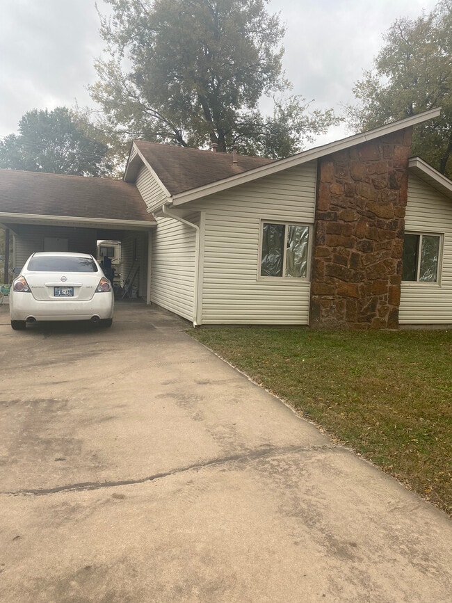 Photo - 1101 W 17th St Unidad A Rental