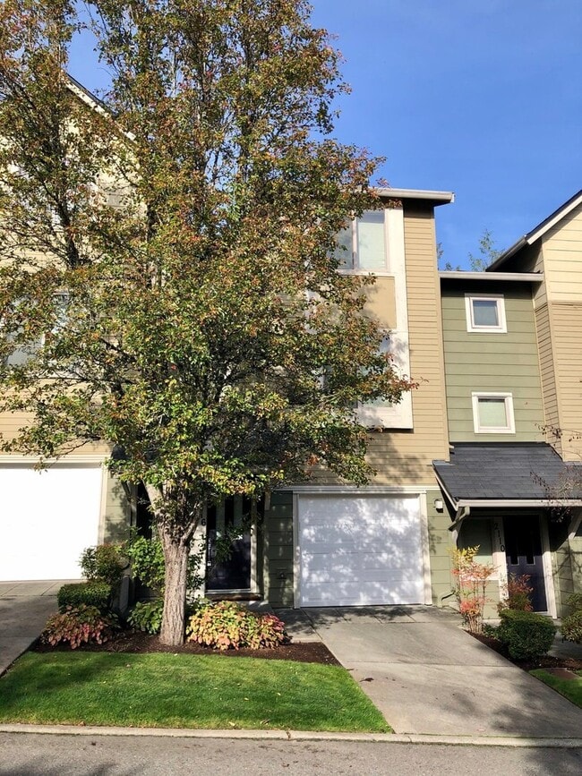 Photo - 3 Bedroom 2.5 Bath Issaquah Townhouse