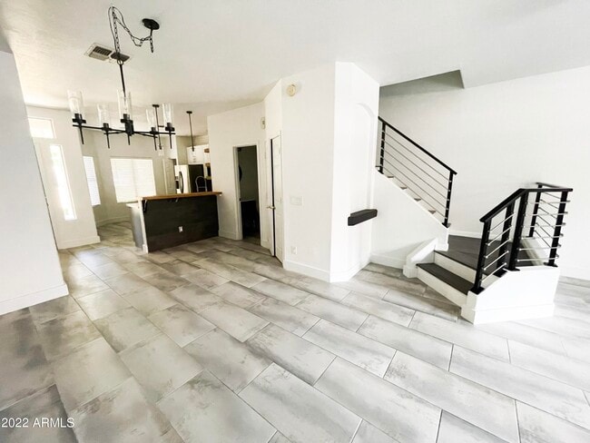 Photo - 500 N Roosevelt Ave