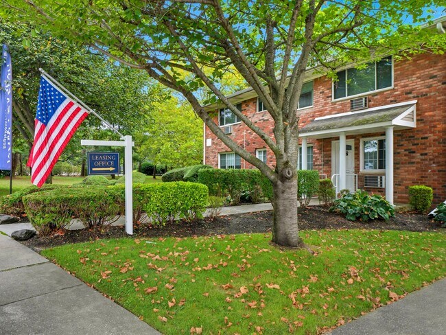Eagle Rock Apartments at Nesconset