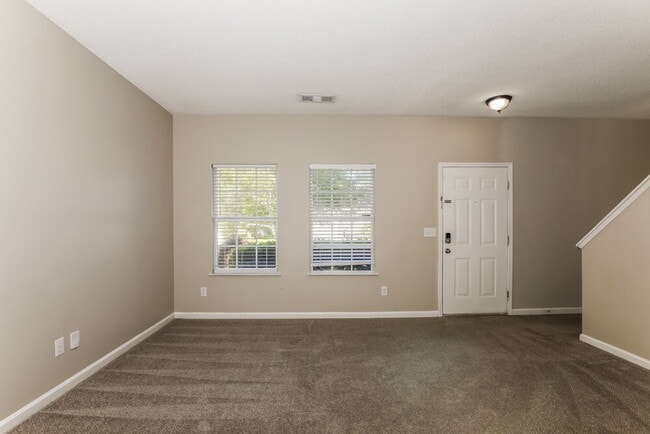 Photo - 1607 Thornwick Trace