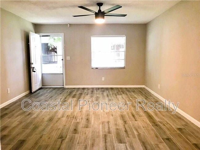 Photo - 6405 S Roberts Ave