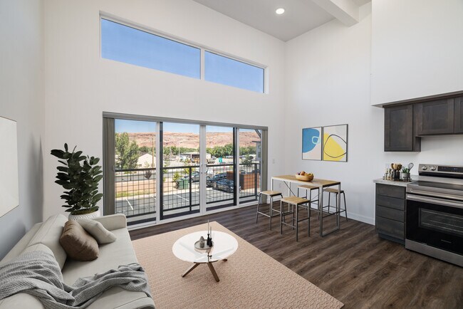 Photo - 443 Kane Creek Blvd