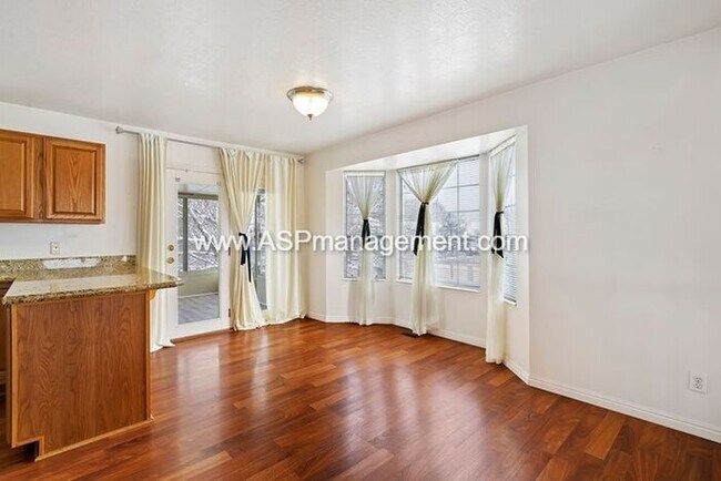 Photo - SANDY BEAUTIFUL 5 BED 3 BATH FAMILY HOME