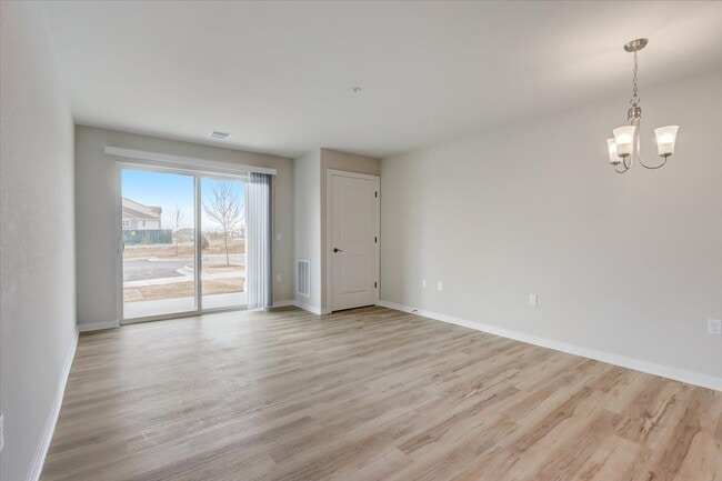 Hidden Hills Apartments