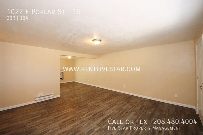 Photo - 1022 E Poplar St Unidad 15