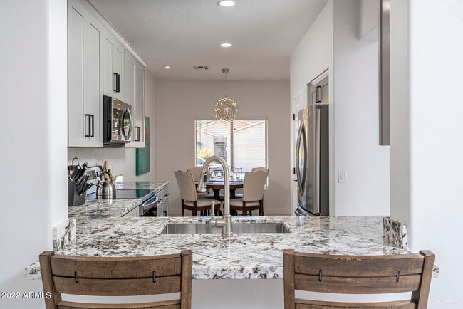 Photo - 1036 E Susan Ln