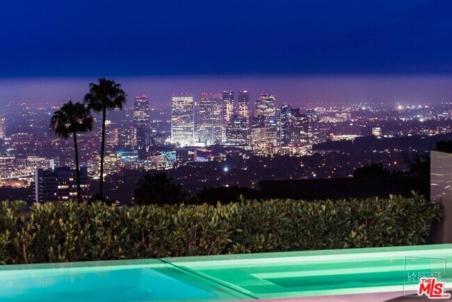 Photo - 1814 N Doheny Dr