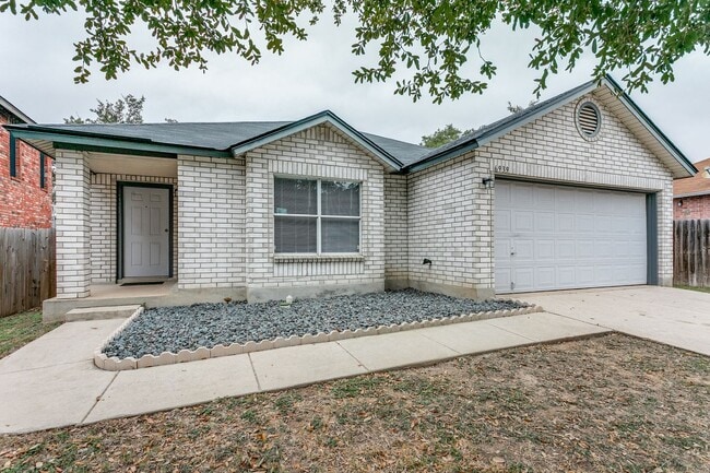 Building Photo - Welcome home to this single-story home in highly desirable Northwest Crossing