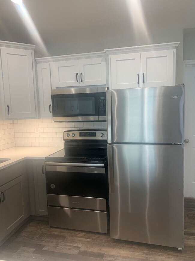 Photo - 170-176 Stone Court Unit 176