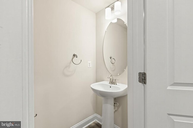 Photo - 7328 Harlow Wy