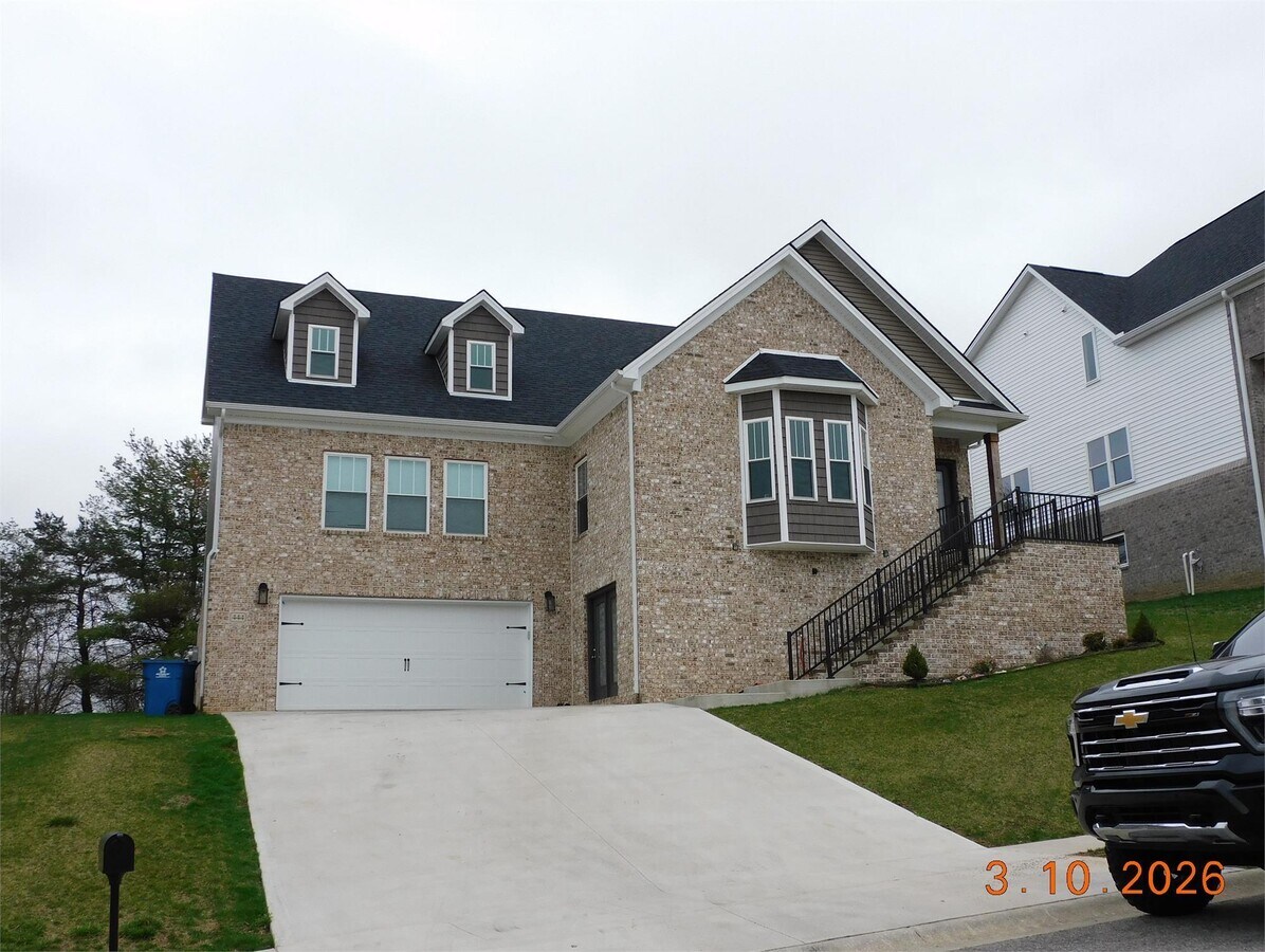 Photo - 444 General John Payne Blvd
