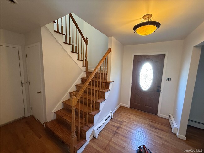 24 Wood St
