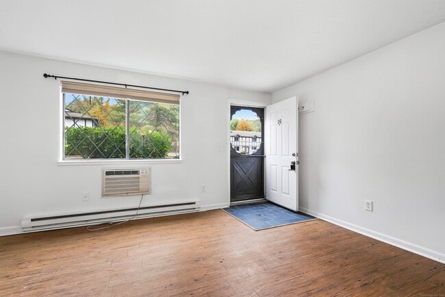Photo - 2 Branch Rd Unit APT 3G