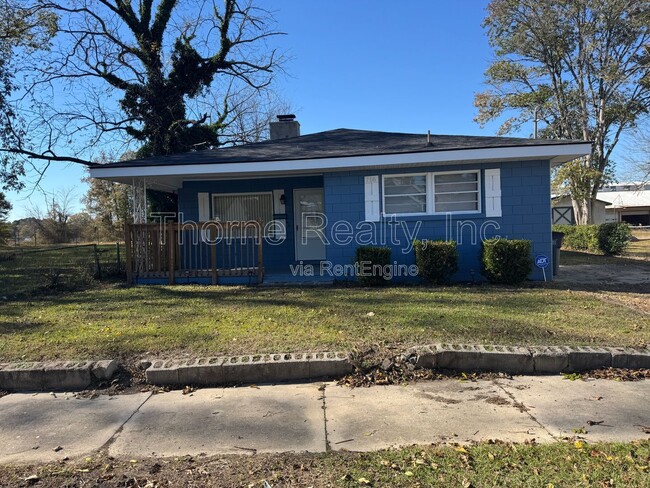 Building Photo - 716 S Washington St