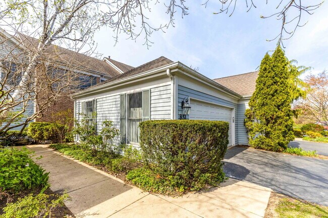 Photo - 851 Sutton Ct