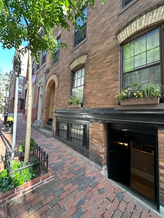 Building Photo - 61 Phillips St Unit A