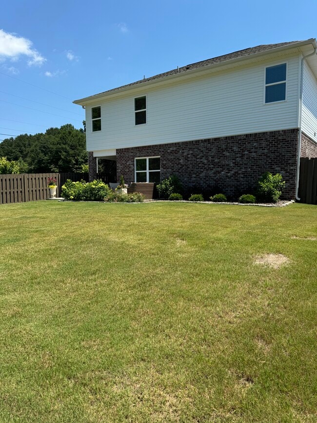 Photo - 2176 McAfee Rd NE