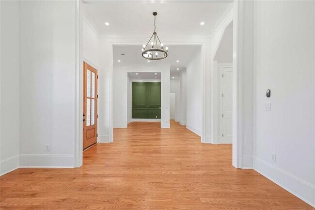 Photo - 1525 Tapestry Ridge SE