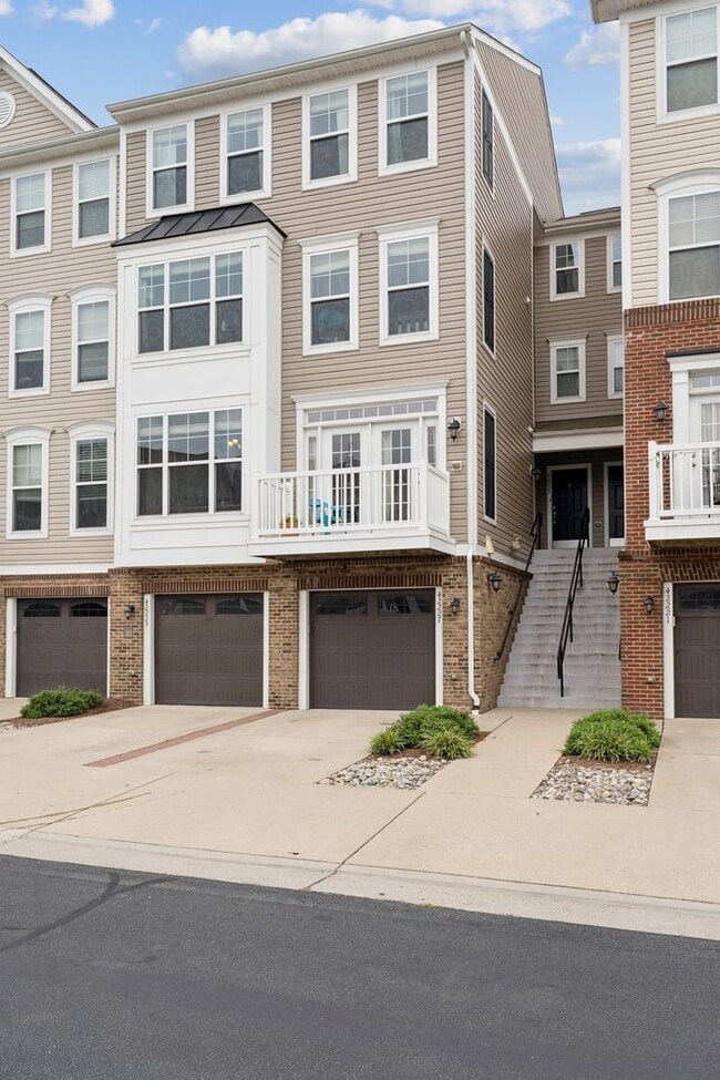 Building Photo - 42227 Canary Grass Square Rental