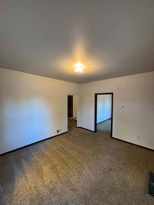 Photo - 1421 E Midway Rd Unit Lower