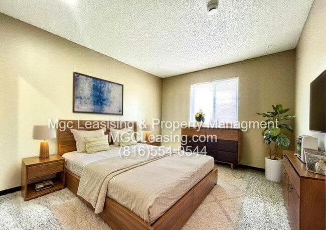 Photo - Charming Duplex within Walking Distance of...