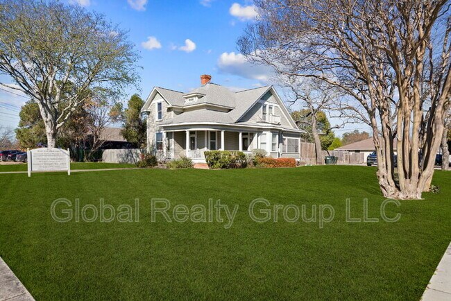 Photo - 802 W Center St Unit B