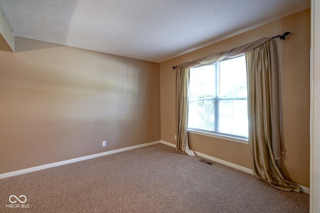 Photo - 5315 Rippling Brook Way