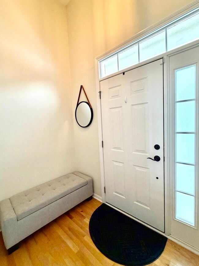 Photo - 362 Broadmoor Ln