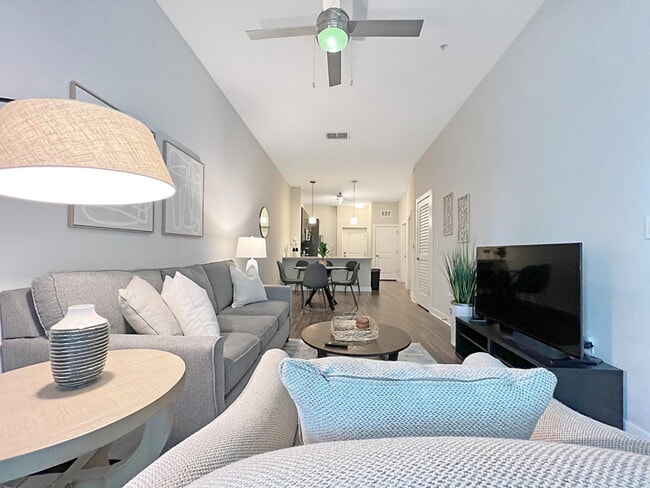 Photo - 124 S Morgan St Unit ID1050933P