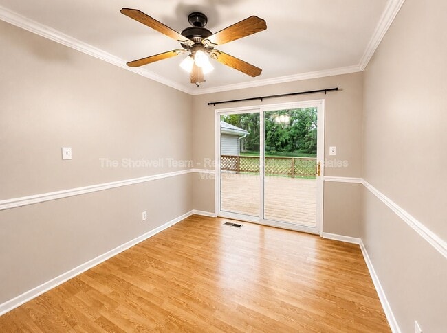 Photo - 11104 Hughlan Dr