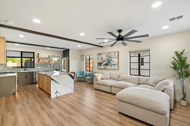Photo - 1629 N 16th Ave