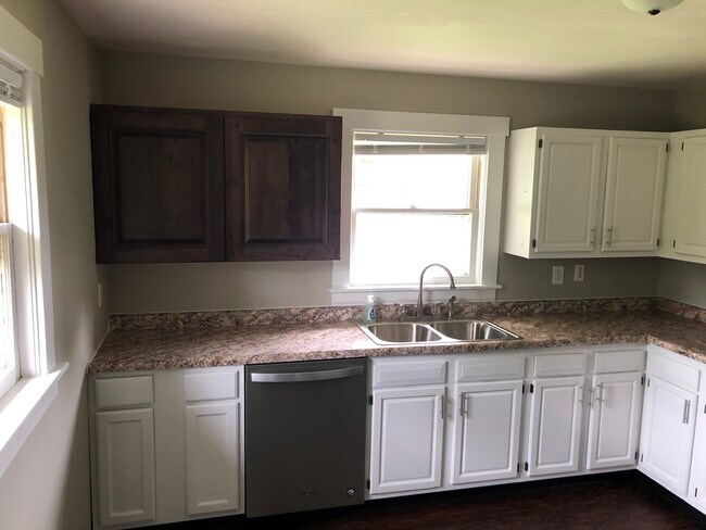 411 N Vine St Unit 411 N Vine St