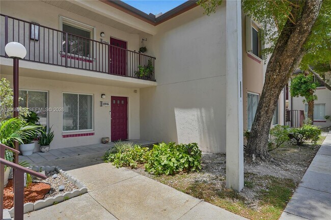 Building Photo - 13946 SW 91st Terrace Unit 13946