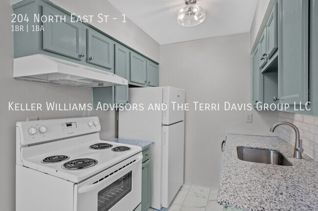 Photo - 204 N East St Unit 1