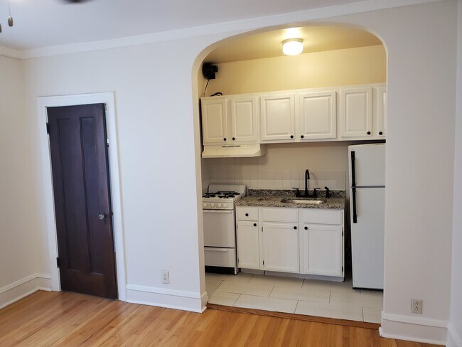 Photo - 2342 N Spaulding Ave Unit 308